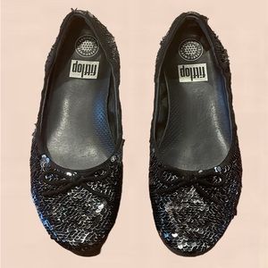 Sparkly Closed Toe With Bow Fit Flops
